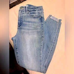 Good American (Size 4 / 27) Straight/Slim/Skinny Jeans